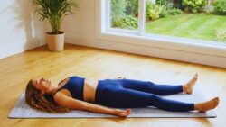 3 Gentle Yoga Poses That Naturally Support Better Sleep and Deeper Night-Time Relaxation